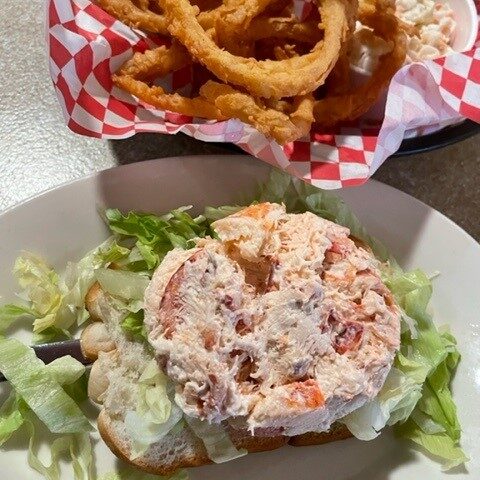 Chilled-Lobster-Salad-Sandwich-Mitch-Barnett-1-960