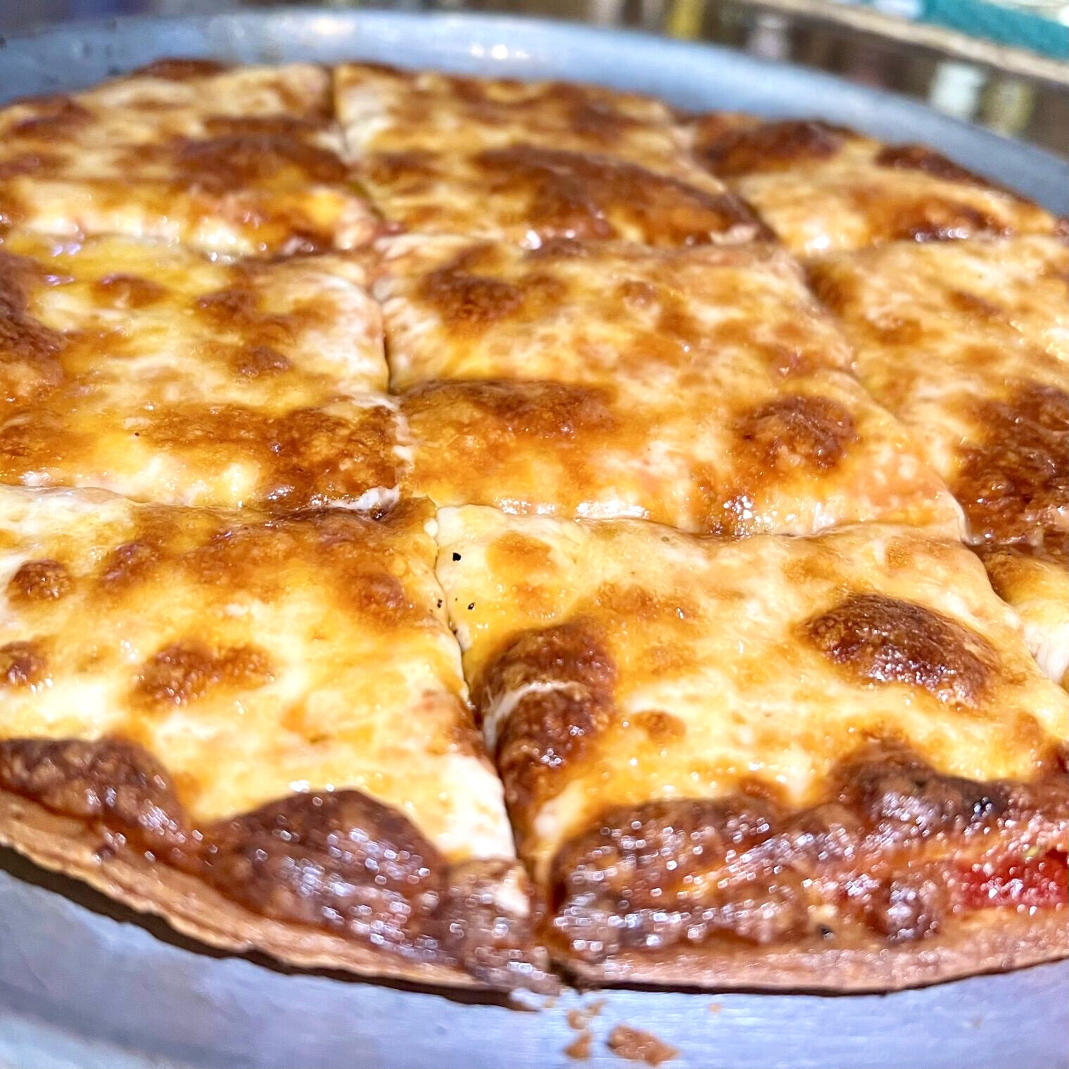 Mrs.OLearys-pizza-cauliflower-crust-Brad-Blankenship-1-2206-scaled-square-670f3cd9fda02fce6a40fea593e7b058-5ee0d2d5261d5 2