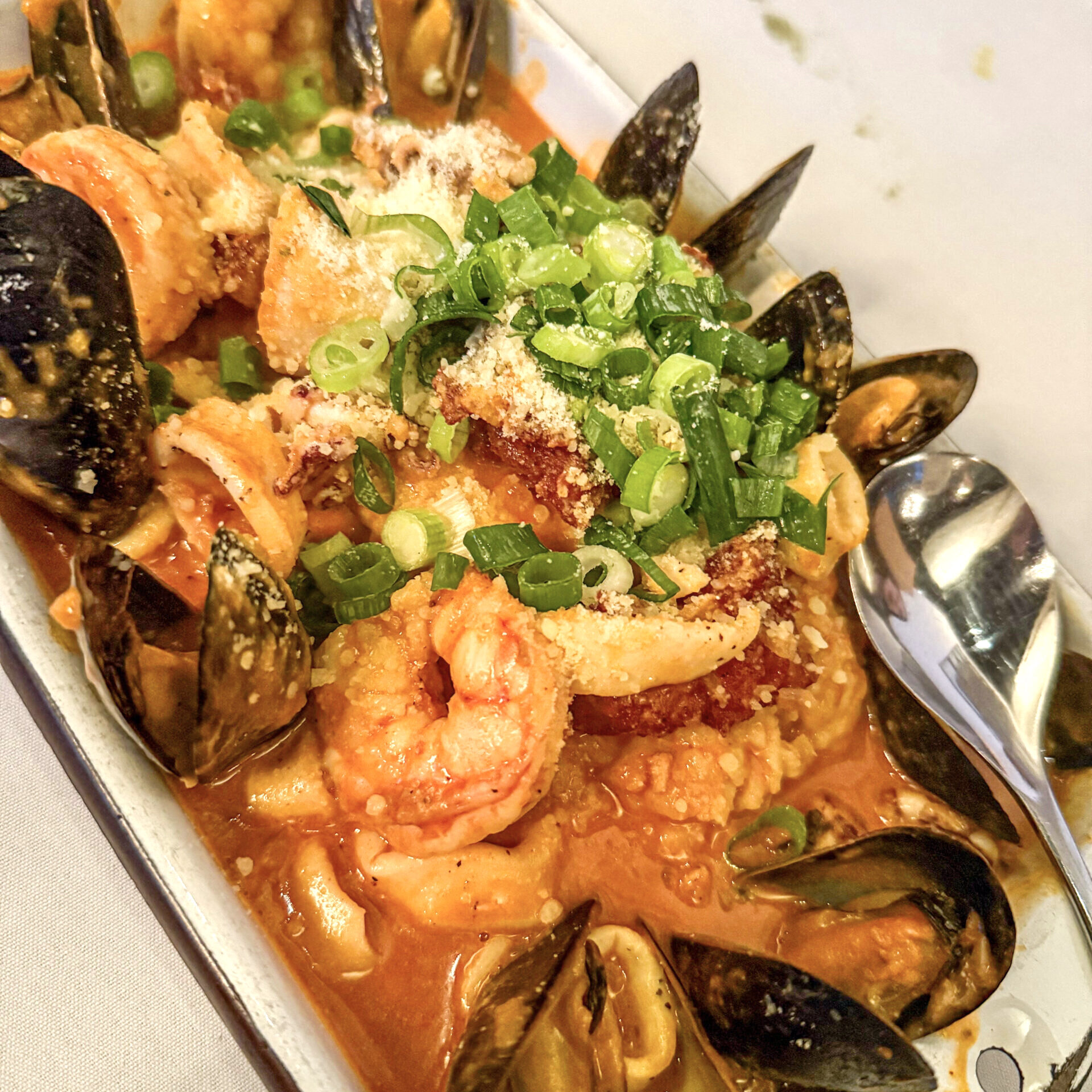 tacu-tacu-de-pallares-a-lo-macho-O-verduras-_-lima-bean-risotto-panca-sauce-mussels-shrimp-squid-Victoria-Pardo-1-2352-scaled-square-66187292c7d382686ad0dfac691d24ee-5ee0d2d5261d5 2